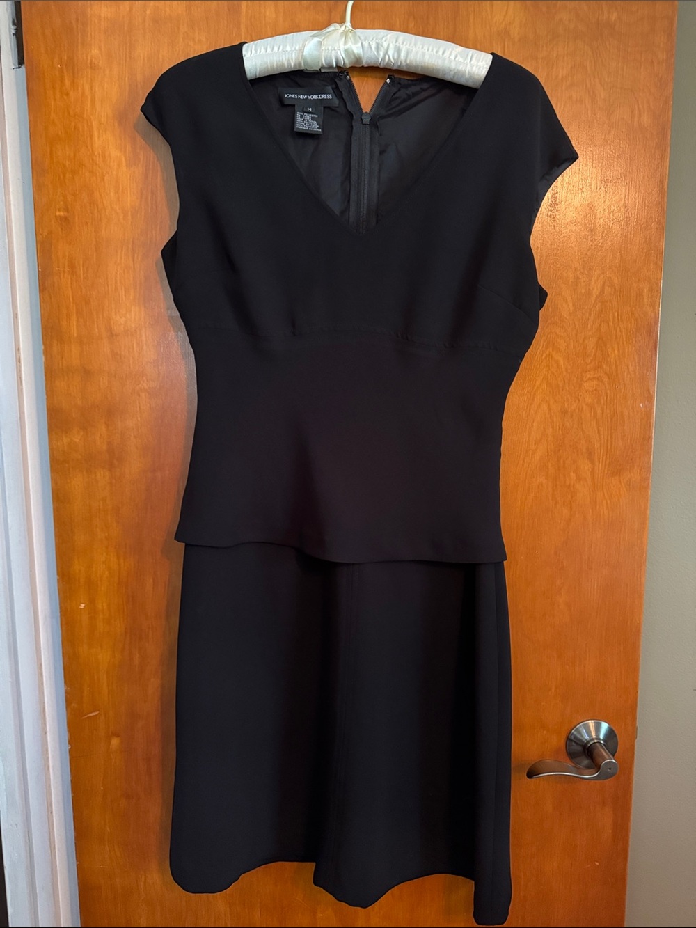 Kenneth Cole Black V-Neck Cap Sleeve Peplum Dress
